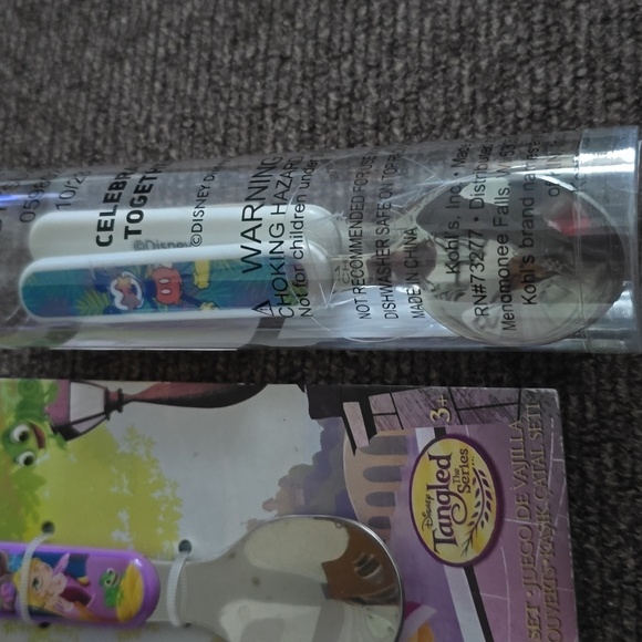 DISNEY UTENSIL BUNDLE OF 2 SETS - Picture 4 of 9